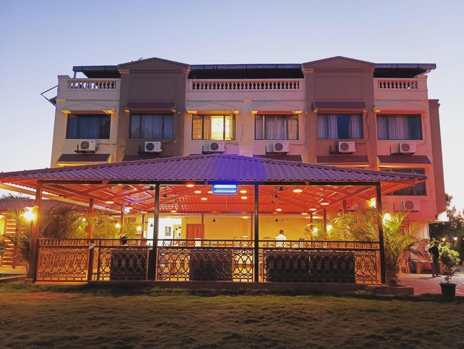 Mountview Resort Lonavala Esterno foto